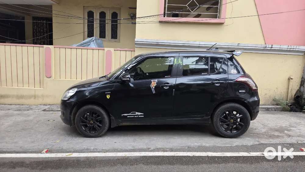 Maruti Suzuki Swift 2013 Diesel Zdi Alloywheels Top End