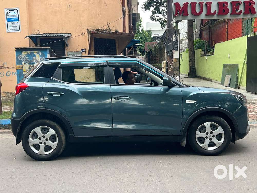 Mahindra Xuv300 1.2 W6 Amt Petrol, 2023, Petrol