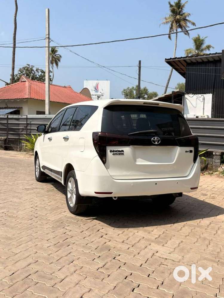 Toyota Innova Crysta 2.4 Gx Mt, 2018, Diesel