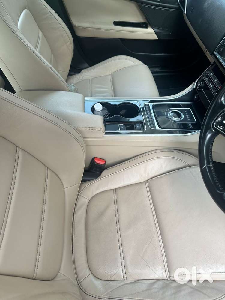 Jaguar Xe 2016 Petrol 27000 Km Driven