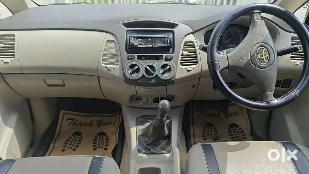 Toyota Innova 2.5 E 8 Str, 2010, Diesel