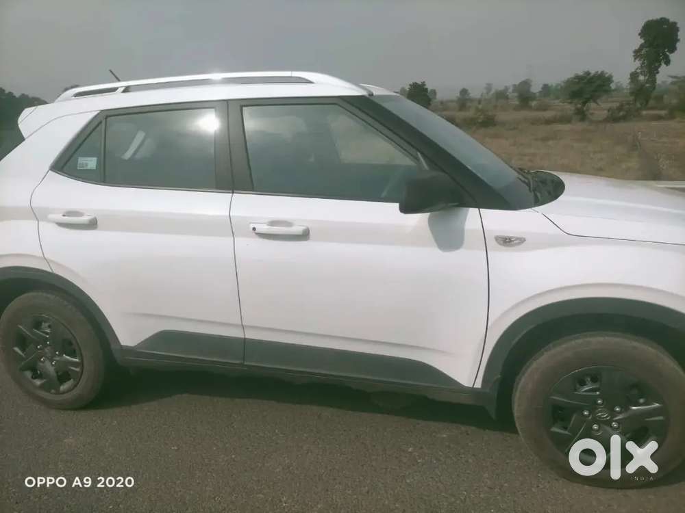 Hyundai New Venue E+ 2025
