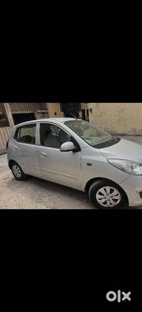 Hyundai I10 Sportz 2012