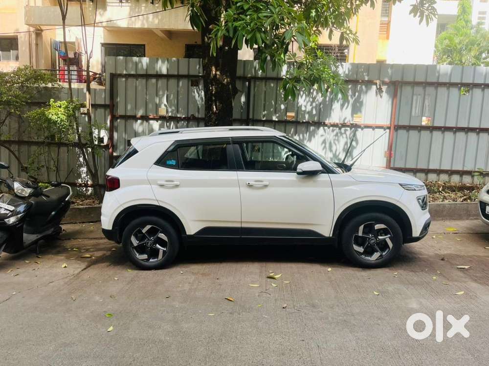 Hyundai Venue 2021 Petrol Well Maintained