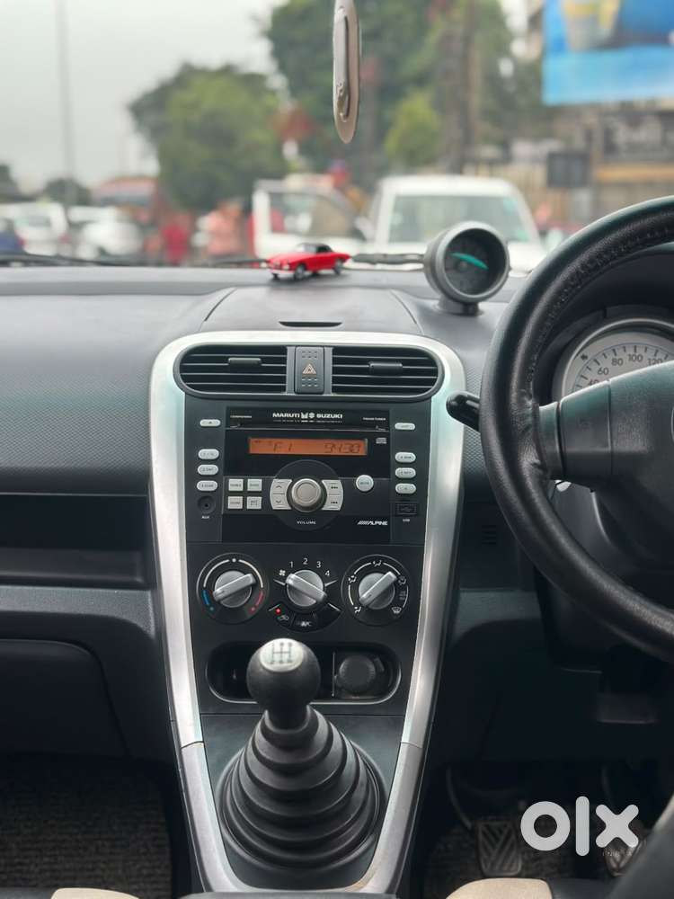 Maruti Suzuki Ritz Vxi, 2011, Petrol