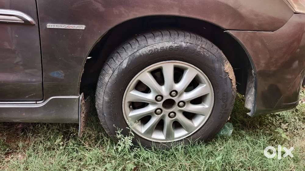 Toyota Innova 2012 Diesel Well Maintained