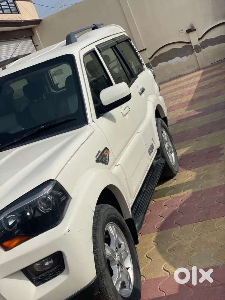 Mahindra Scorpio Classic 2016