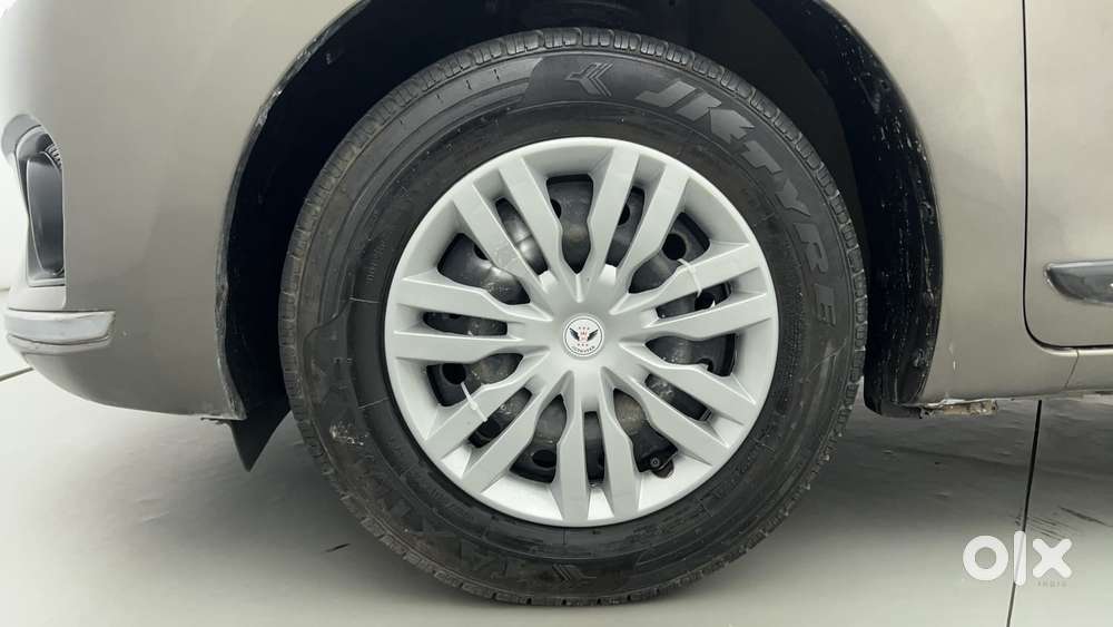 Maruti Suzuki Dzire 1.2 Vxi Amt, 2017, Petrol