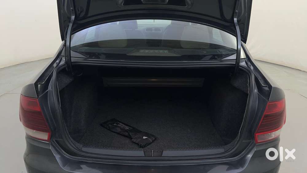 Volkswagen Vento Petrol Highline, 2015, Petrol