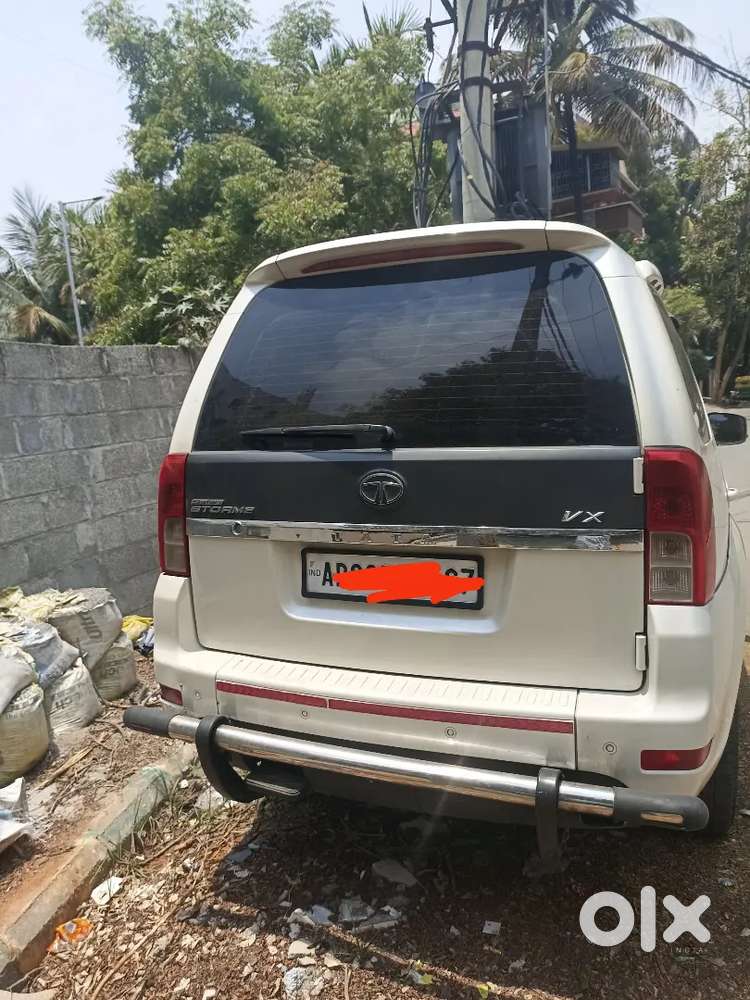 Tata Safari Storme 2017 Diesel 98500 Km Driven Top End