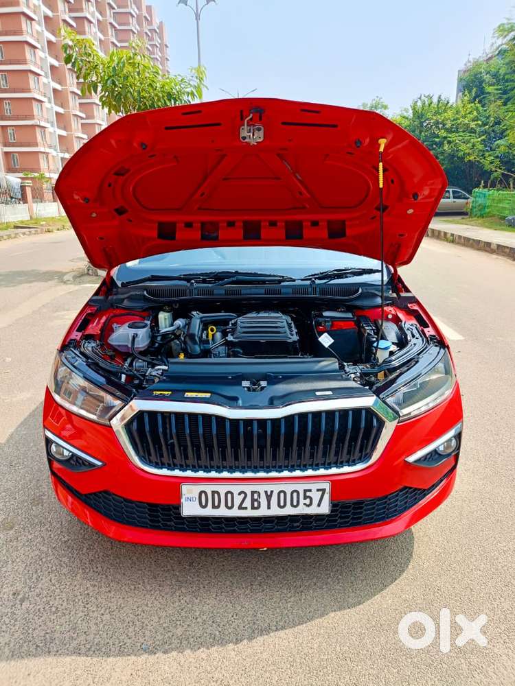 Skoda Slavia Ambition 1.0l Tsi At, 2022, Petrol
