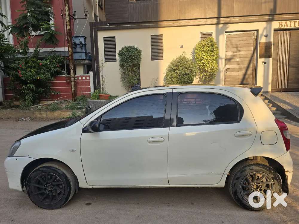 Toyota Etios Liva 2012