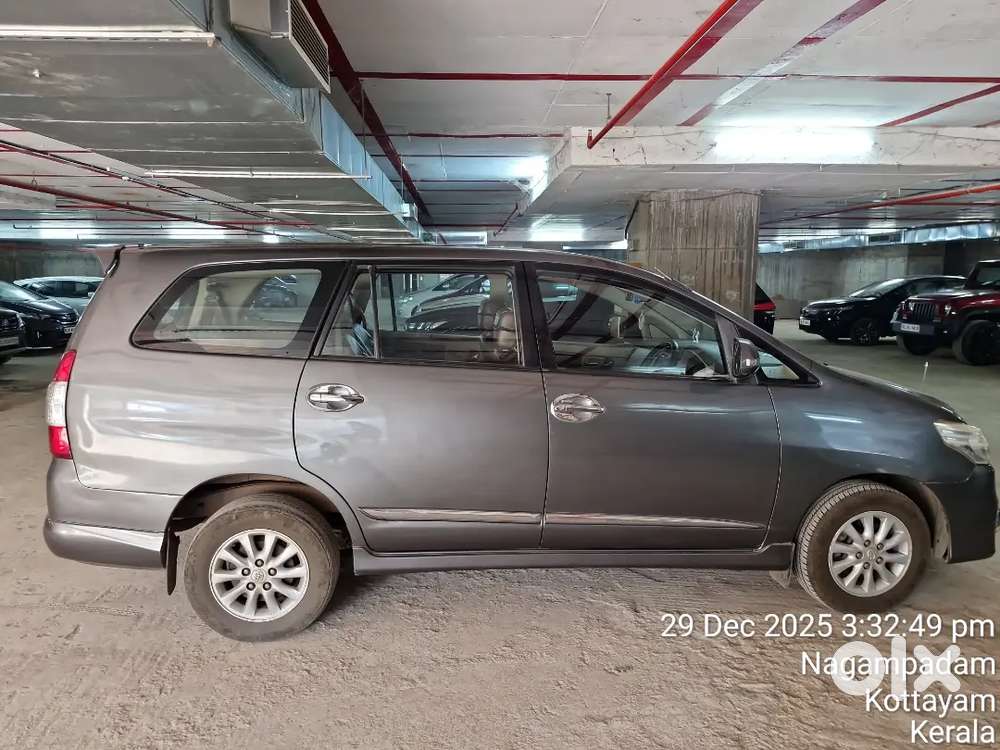Toyota Innova 2014 Diesel 160000 Km Driven
