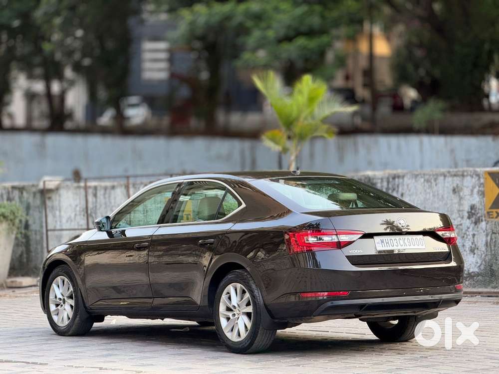 Skoda Superb Style 1.8 Tsi At, 2017, Petrol