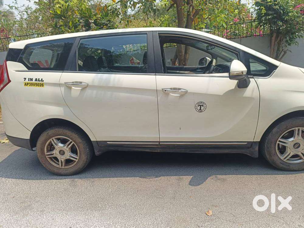 Mahindra Marazzo, 2018, Diesel