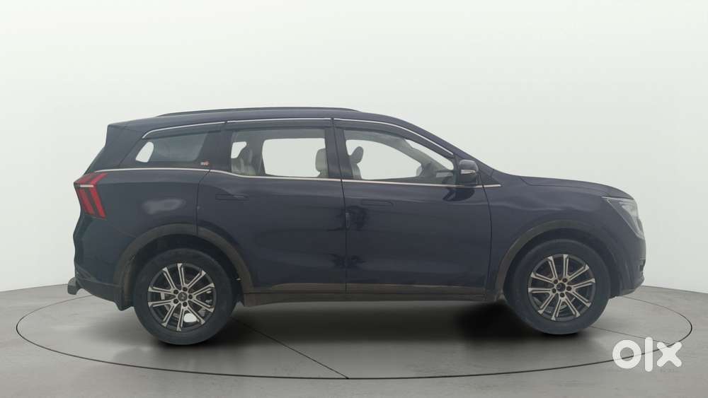 Mahindra Xuv700 2.0 Ax 7 Petrol At Str, 2022, Petrol