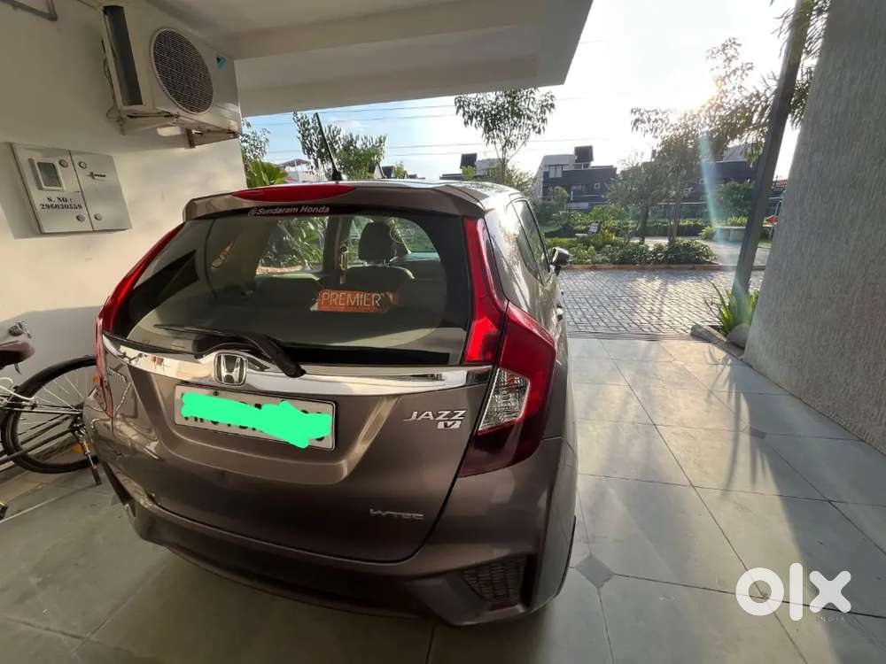 2016 Honda Jazz V Cvt Petrol  Top Variant  Single Owner  Excellent