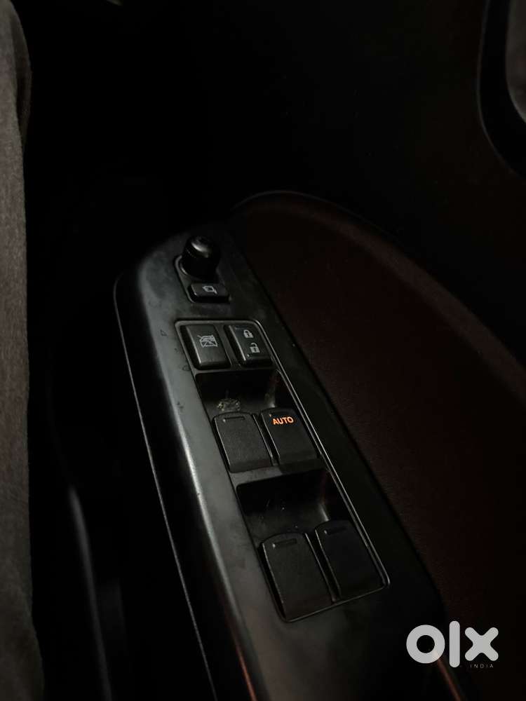 Maruti Suzuki Swift 1.2 Vxi (o), 2017, Petrol
