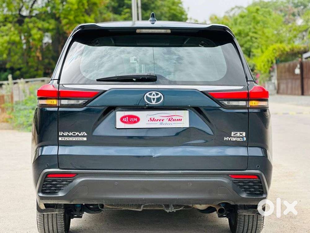 Toyota Innova Hycross 2.0 Zx Hybrid 7 Str, 2024, Petrol