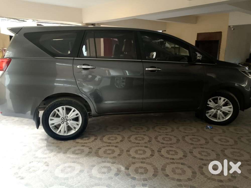 Toyota Innova Crysta 2.8z Automatic, 2016, Diesel