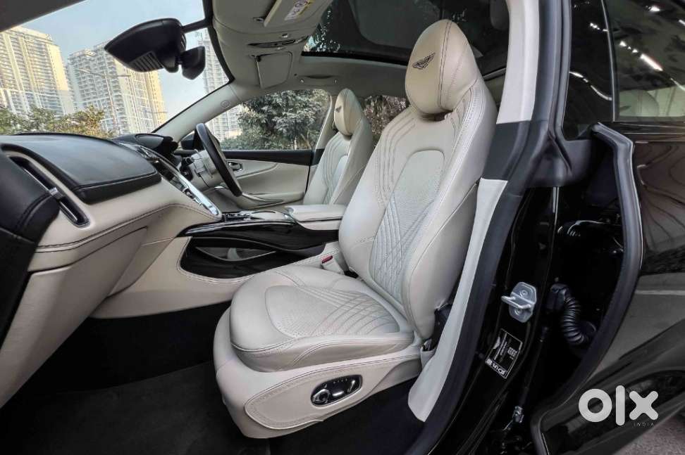 Aston Martin Dbx, 2020