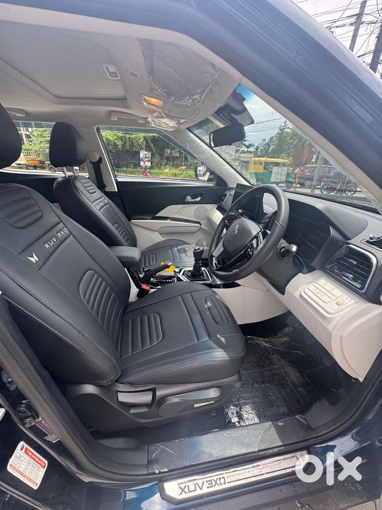 Mahindra Xuv 3xo Ax5 Pm Mt, 2025, Petrol