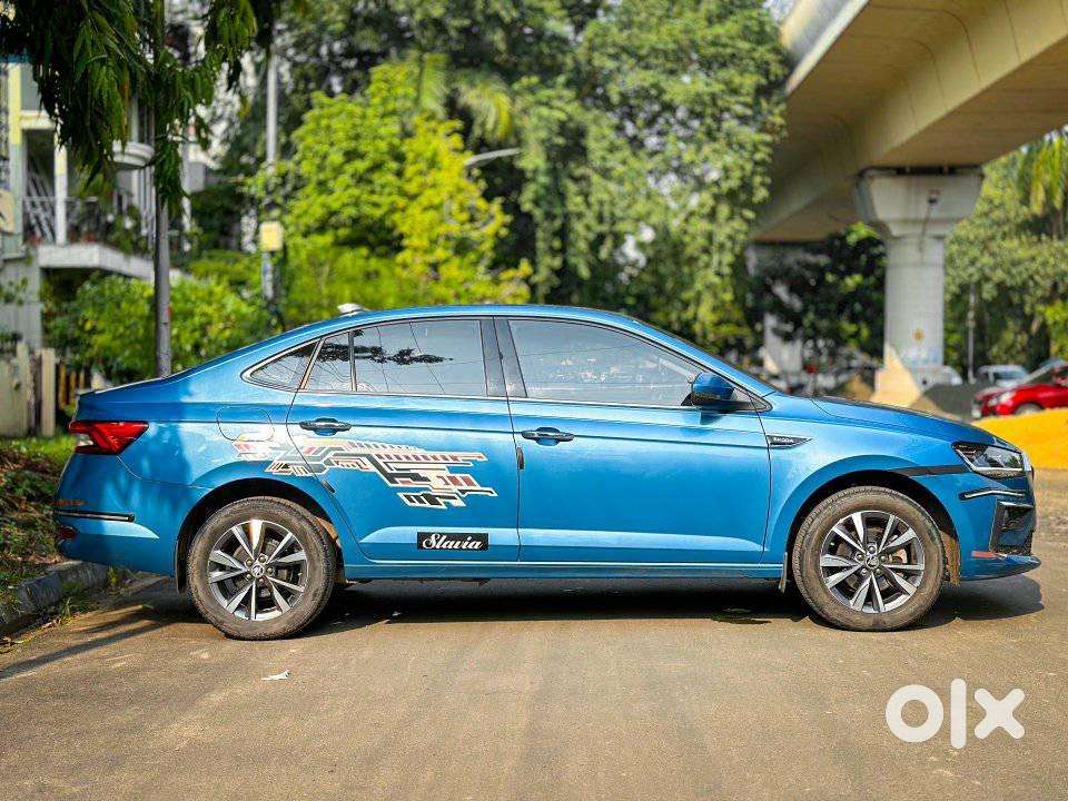 Skoda Slavia Style 1.0l Tsi Mt, 2023, Petrol