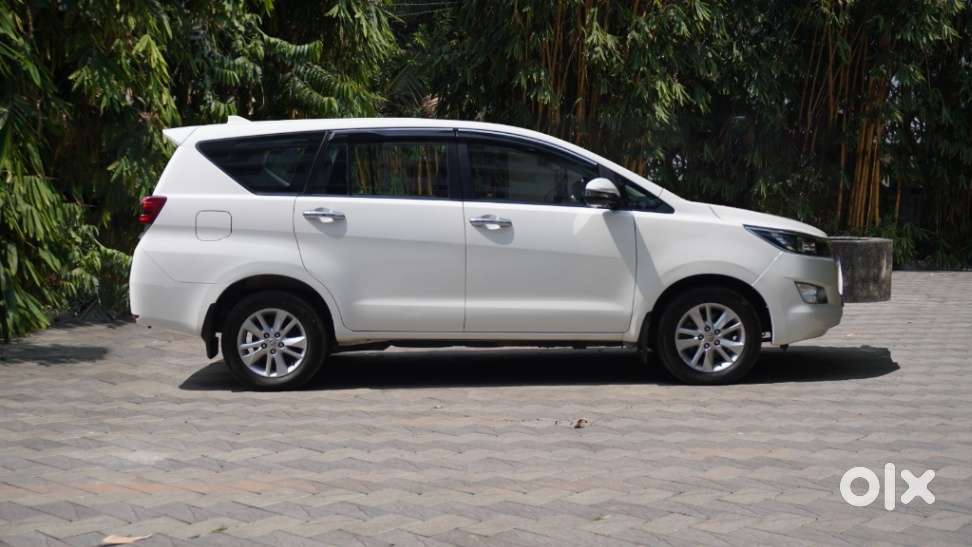 Toyota Innova Crysta 2.7 Gx At, 2020, Diesel