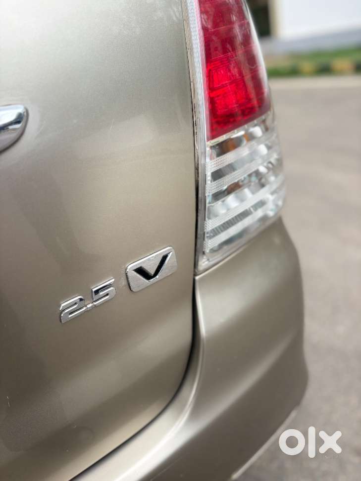 Toyota Innova 2.5 V Diesel 7-seater, 2009, Diesel
