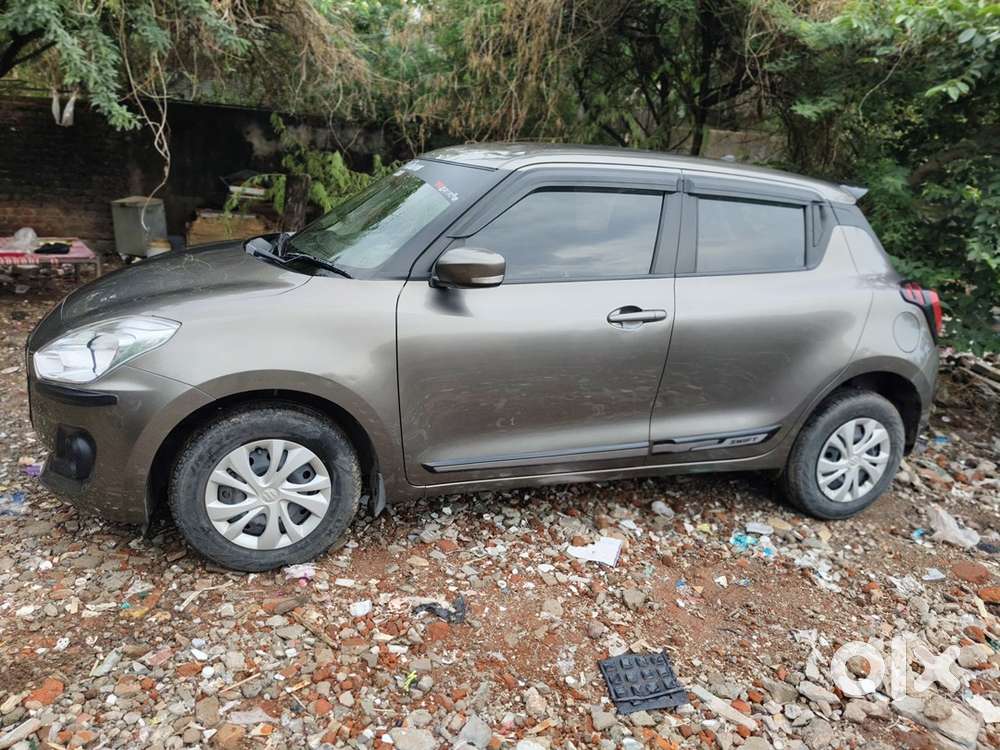 Swift Petrol Manual 2022 Km Driven