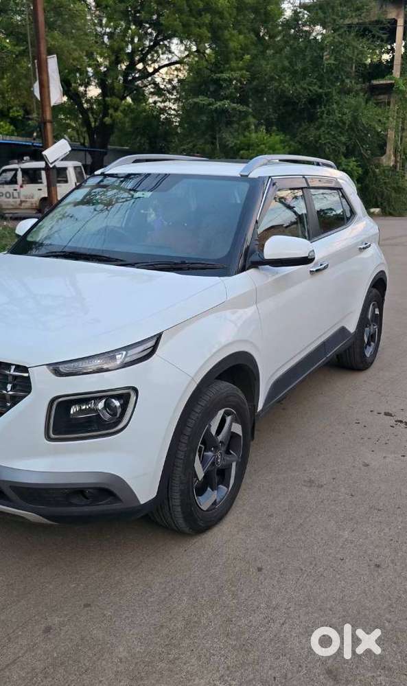 Hyundai Venue Sx (o) Mt 1.5 Diesel, 2022, Diesel