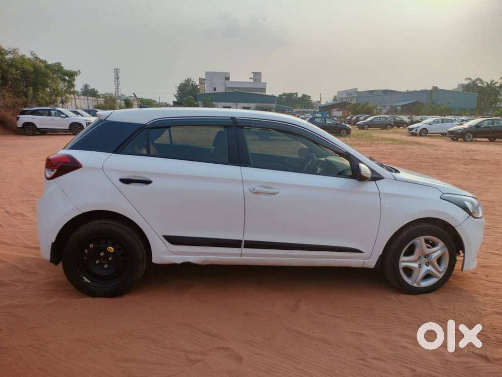 Hyundai I20 Petrol Cvt Magna Executive, 2017, Petrol