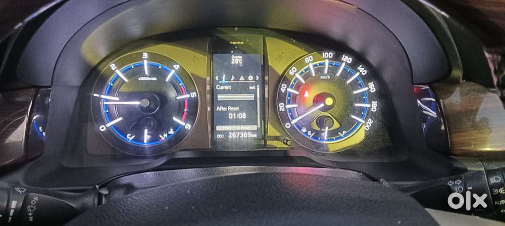 Toyota Innova Crysta 2.4 V, 2017, Diesel