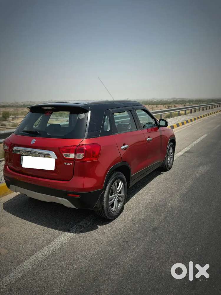 Maruti Suzuki Brezza Zdi+ Dual Tone 2017 Diesel Well Maintained