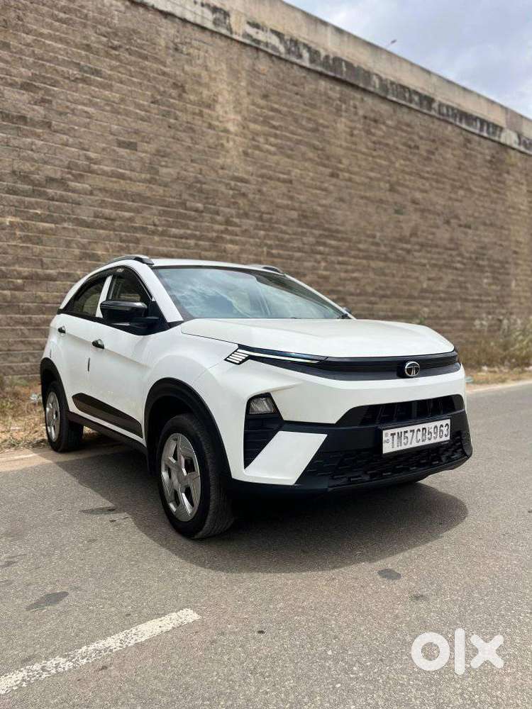 Tata Nexon Smart Plus S 1.2 Revotron Petrol 5 Mt, 2025, Petrol