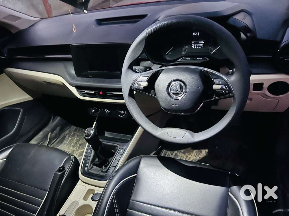 Skoda Slavia Ambition 1.5l Tsi Dsg, 2022, Petrol