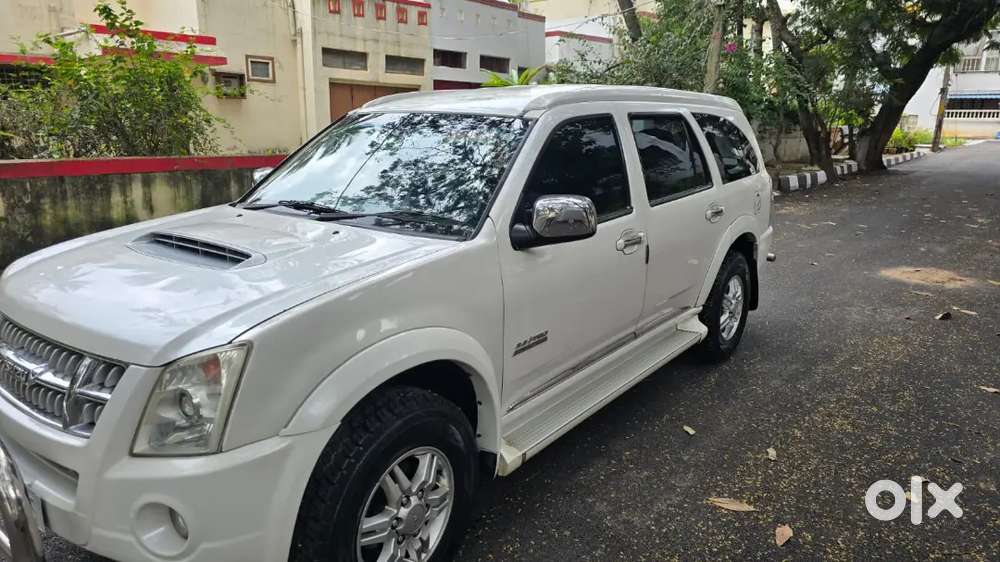 Isuzu Mu 7 2015 Diesel Well Maintained