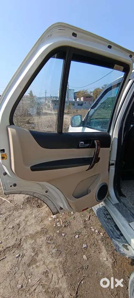 Tata Safari Storme 2014