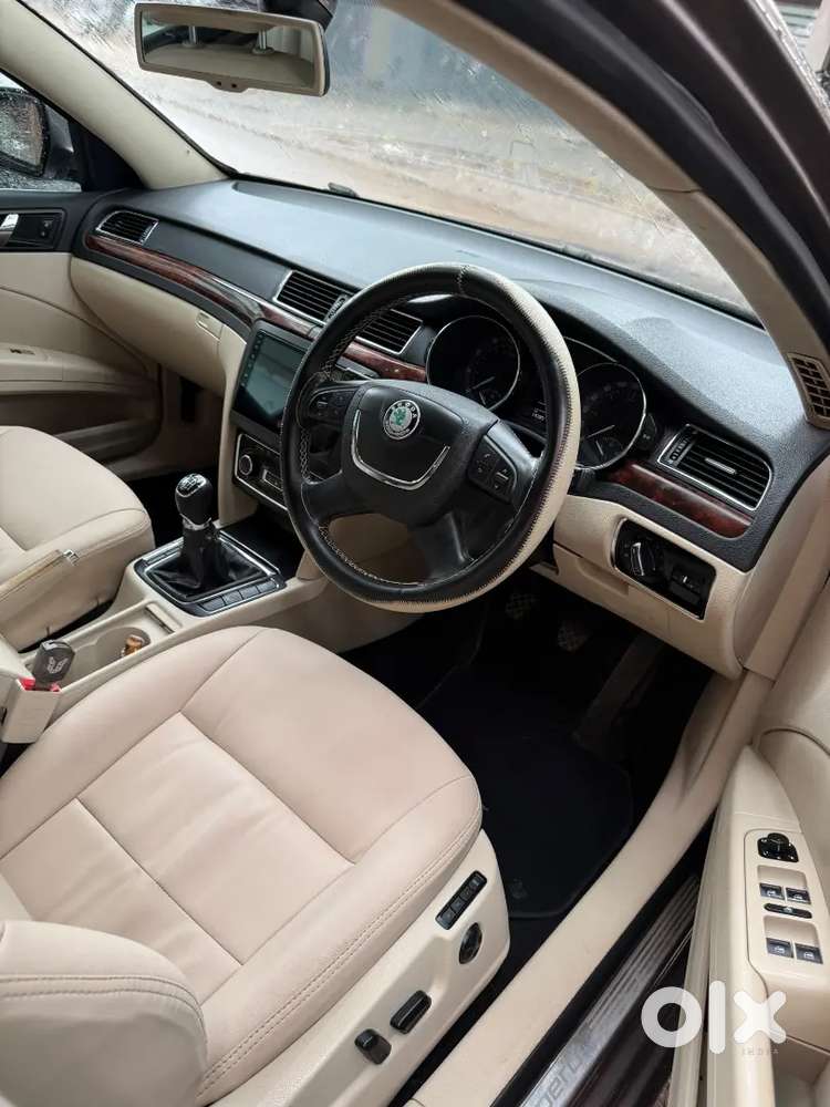 Skoda Superb Elegance 2013