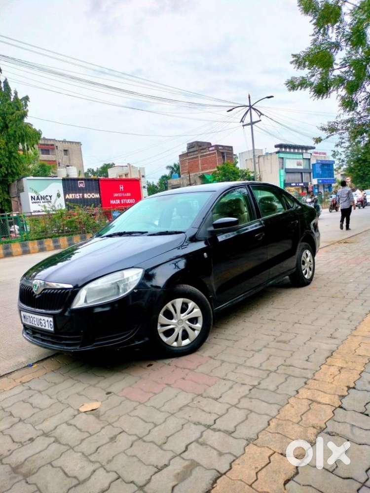Skoda Rapid 1.6 Mpi Elegance Plus, 2013, Petrol