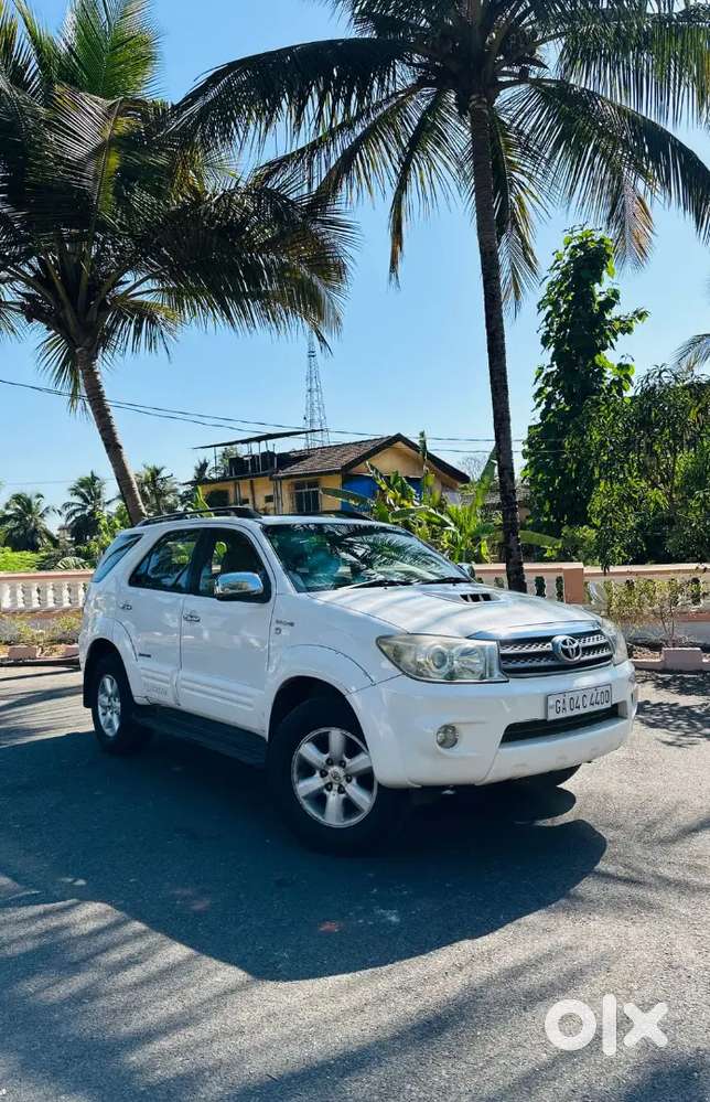 Toyota Fortuner 2010