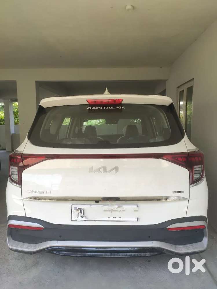 Kia Carens Prestige 2024
