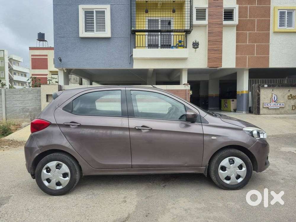 Tata Tiago 1.2 Revotron Xt, 2016, Petrol