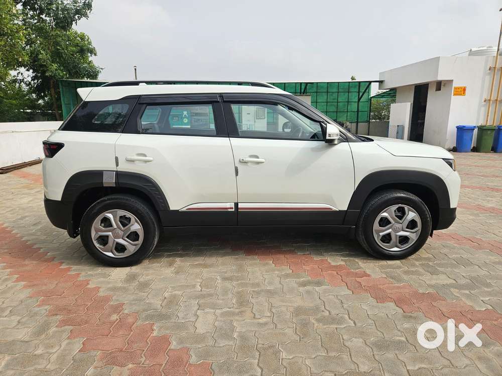 Maruti Suzuki Brezza 1.5 Vxi Smart Hybrid, 2024, Petrol