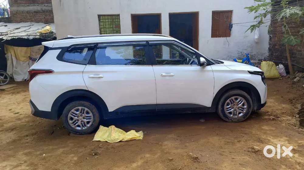 Kia Carens 2023 Petrol Good Condition