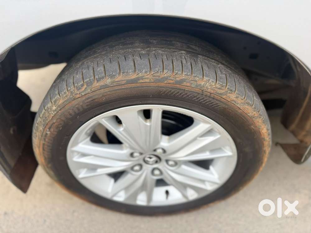 Toyota Innova Crysta 2.8 Zx At 7 Seater, 2017, Diesel