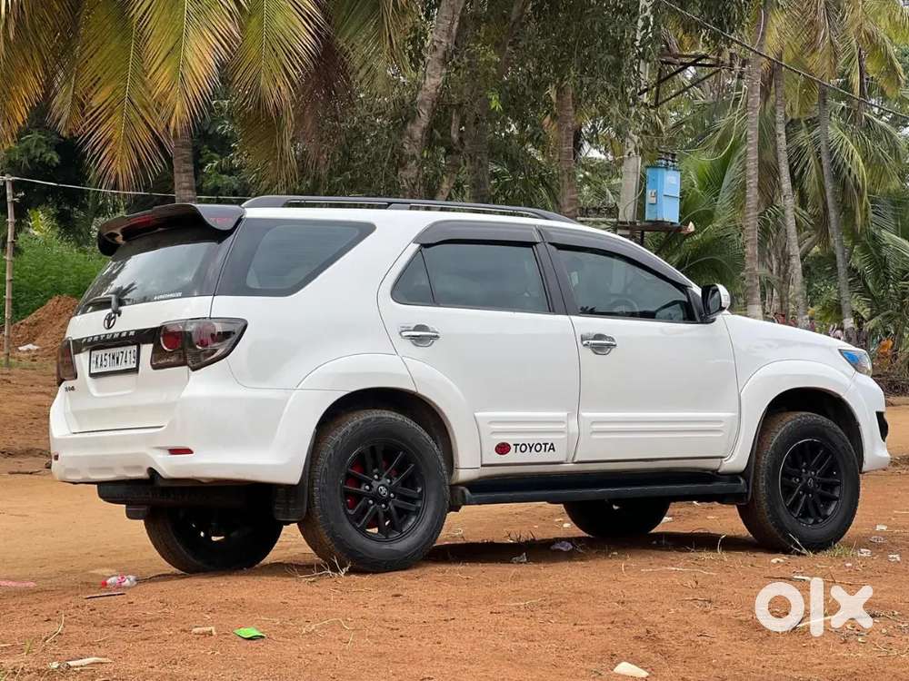 Toyota Fortuner 2015