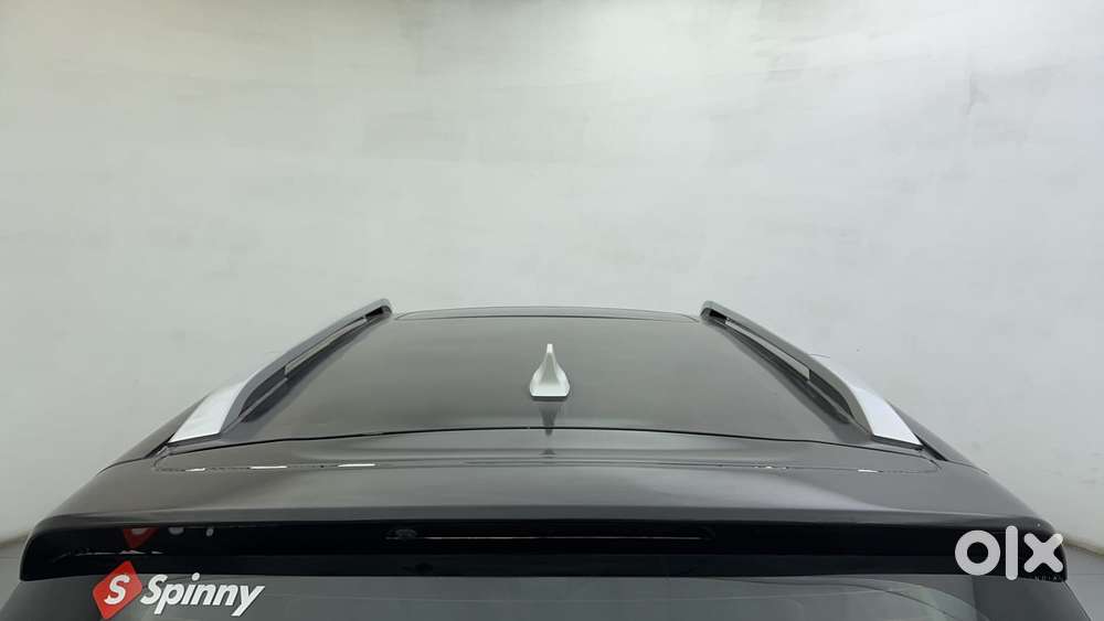 Maruti Suzuki Brezza 1.5 Zxi At Smart Hybrid Dual Tone, 2023, Petrol