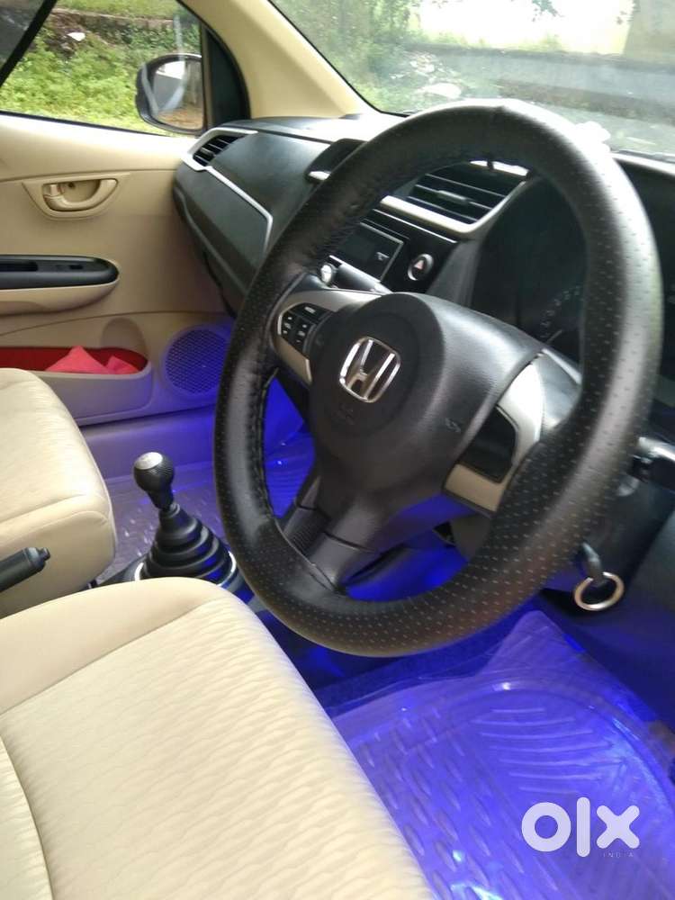 Honda Brio S(o) Mt,petrol 2018, Rally Red