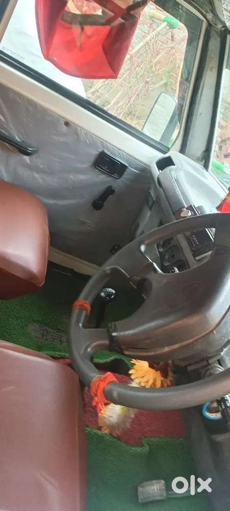 Mahindra Maxx Truck